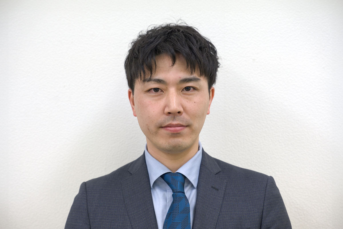 鶴田 覚